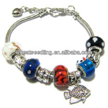 Bracelet élastique avec motif de poisson